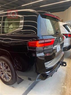 تۆیۆتا لاند کروزەر